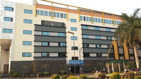AMC College: Nursing courses offered .